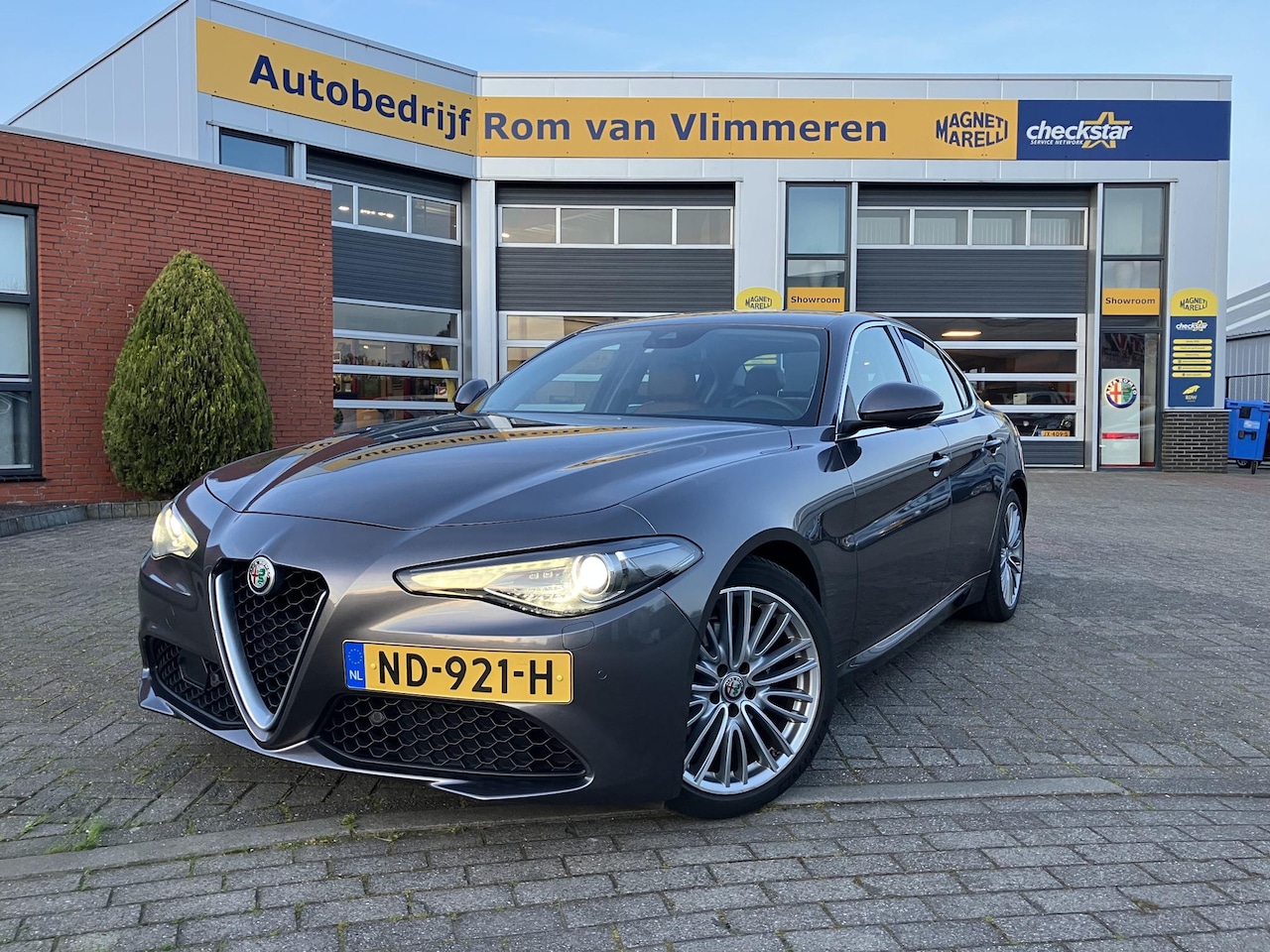 Alfa Romeo Giulia - 2.0T Super | Cognac lederen bekleding | Afneembare Trekhaak | - AutoWereld.nl