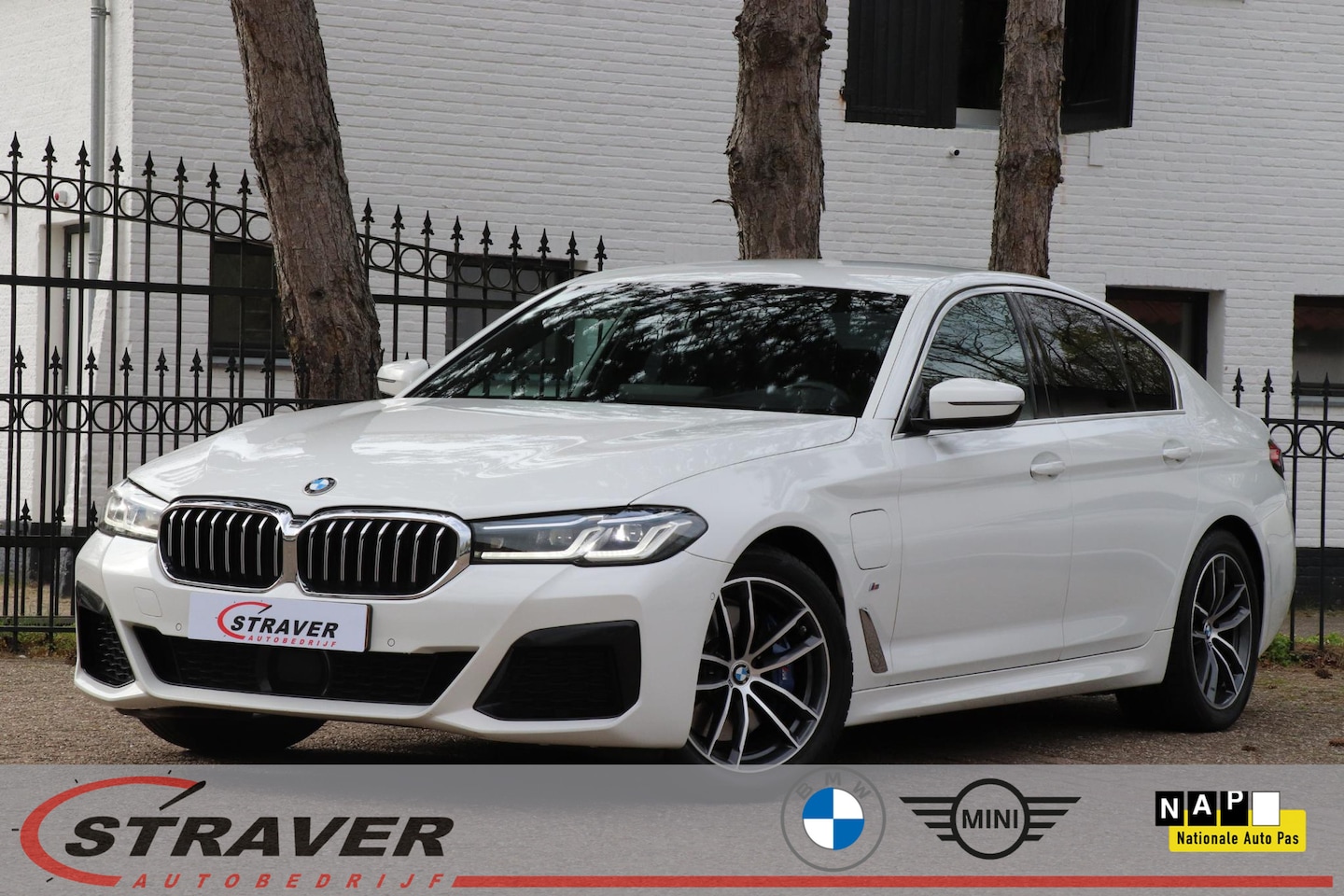 BMW 5-serie - 530e Executive |M-sport |Head-up |Driving Assistant Professional |SOH: 88% - AutoWereld.nl