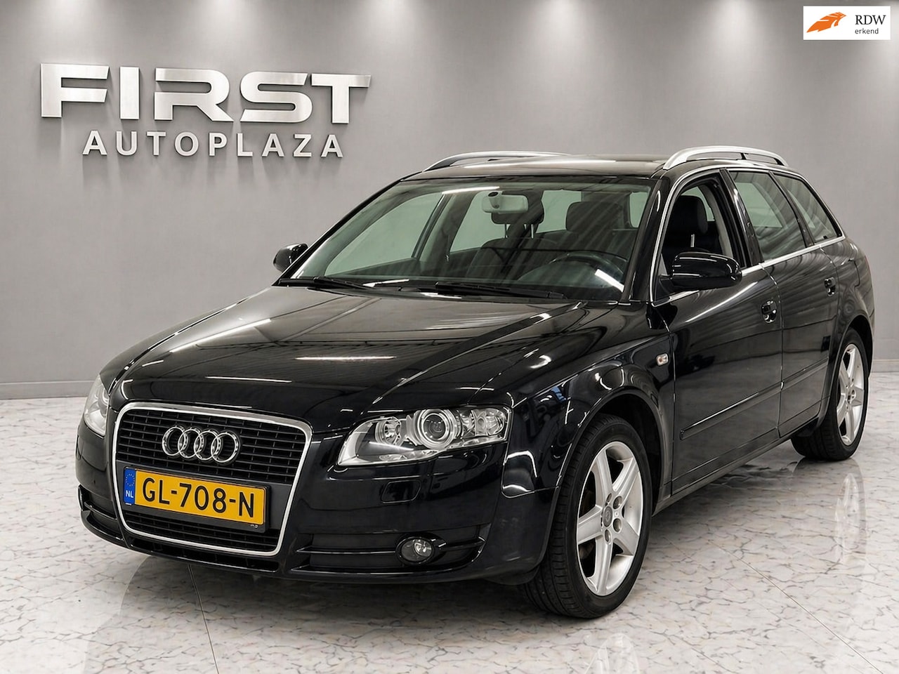 Audi A4 Avant - 1.6 AIRCO/CRUISE/TREKHAAK | KEURIGE AUTO ! - AutoWereld.nl