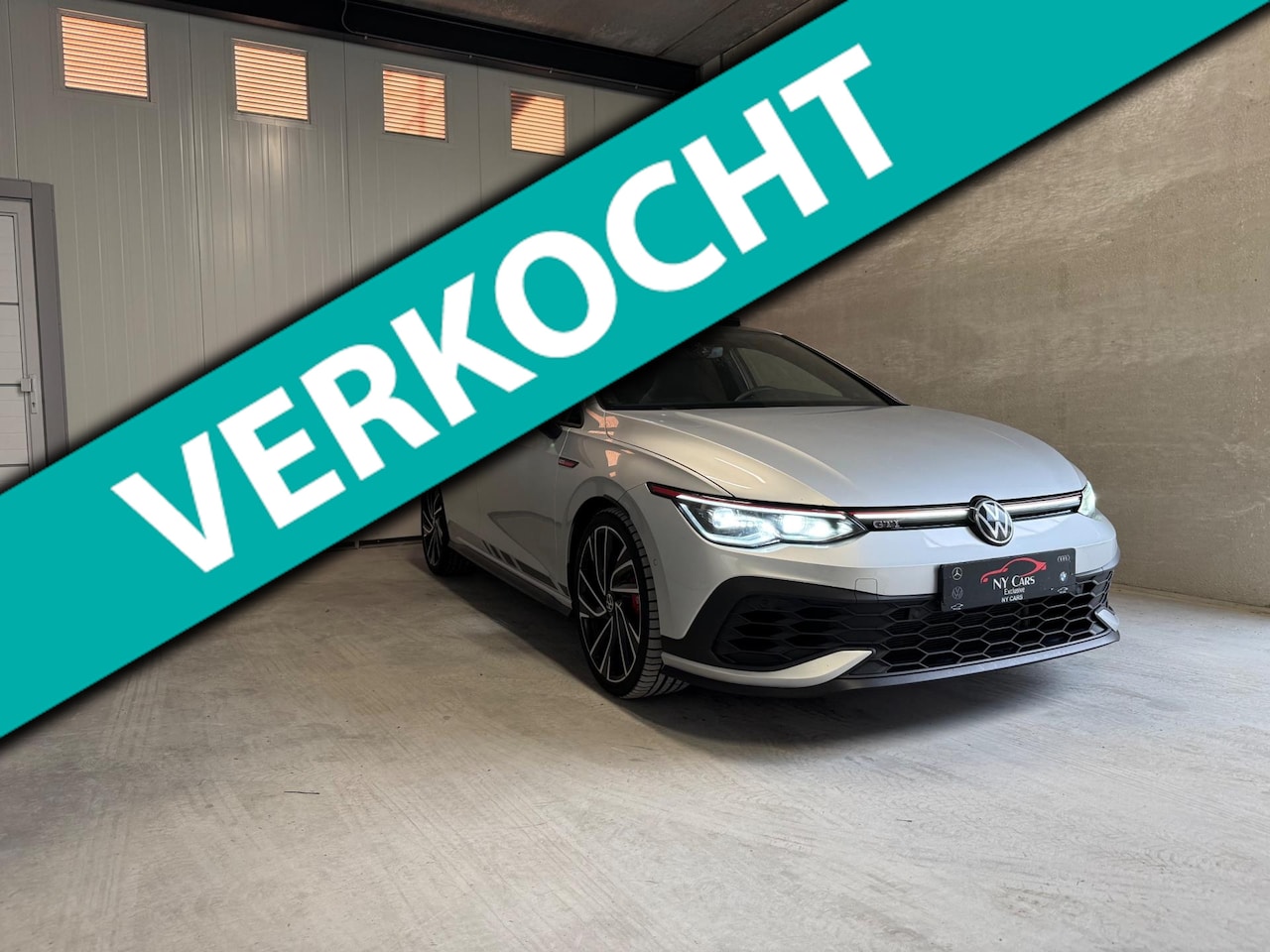 Volkswagen Golf - 2.0 TSI GTI Clubsport Pano | Matrix | ACC | 300PK Nürburgring | Sfeer | Keyless - AutoWereld.nl