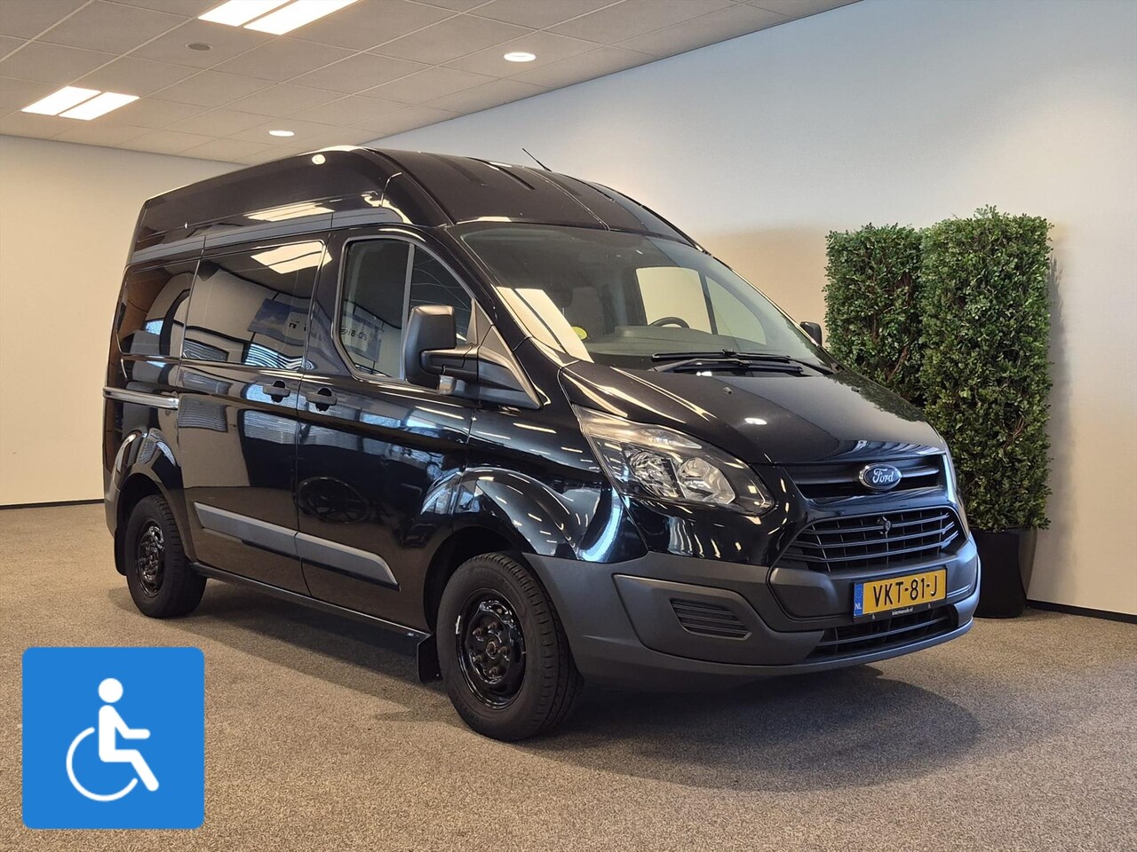 Ford Transit Custom - L1H2 Rolstoelbus (airco) - AutoWereld.nl