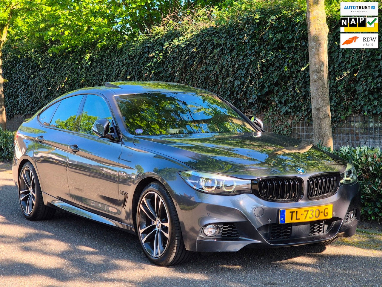 BMW 3-serie Gran Turismo - GT M Sport OPTIES Panorama CarPlay Adaptieve Cruise Elek. Trekhaak Camera 2e Eigenaar 320i - AutoWereld.nl