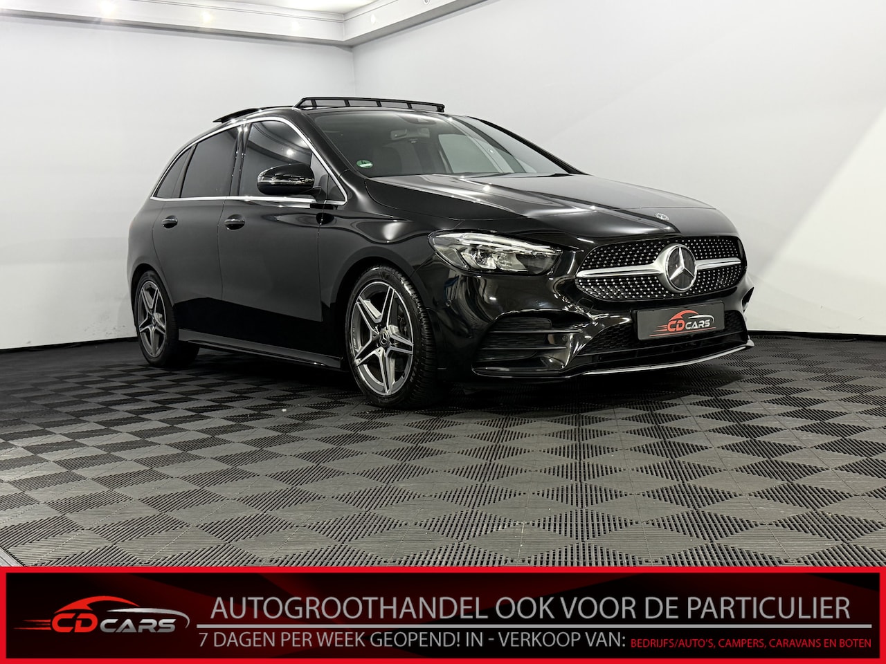 Mercedes-Benz B-klasse - 180 Business Solution AMG Panoramadak, Camera, Navi, Stoelverwarming, Keyless start, Elekt - AutoWereld.nl