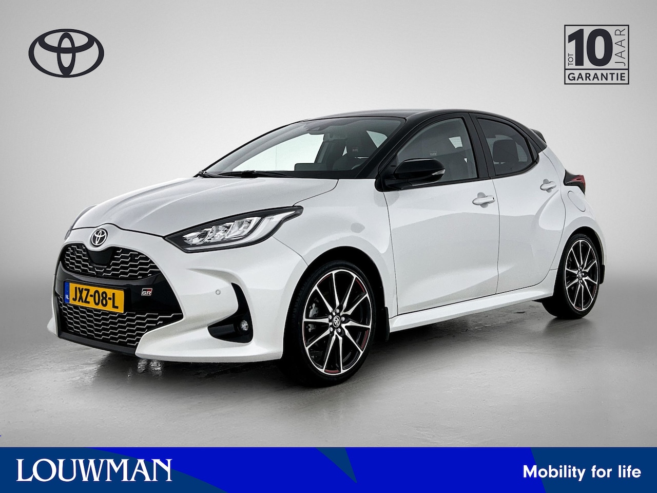Toyota Yaris - 1.5 Hybrid GR Sport | Panoramadak | Blind Spot Monitor | Stuur-Stoelverwarming | - AutoWereld.nl