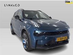 Lynk & Co 01 - 1.5 261pk PHEV 7DCTH | Orig.NL | Zwarte hemel | PanoramaDak | 360 graden Camera | Carplay