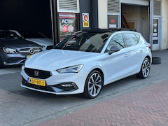 SEAT Leon - 1.4 TSI eHybrid PHEV FR Virtual Pano Sfeerverlichting