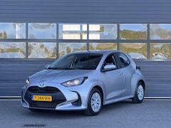 Toyota Yaris - 1.5 HYBRID ACTIVE I AUTOMAAT I APPLE CARPLAY I P-CAMERA I ADAPT. CRUISE CONTROL
