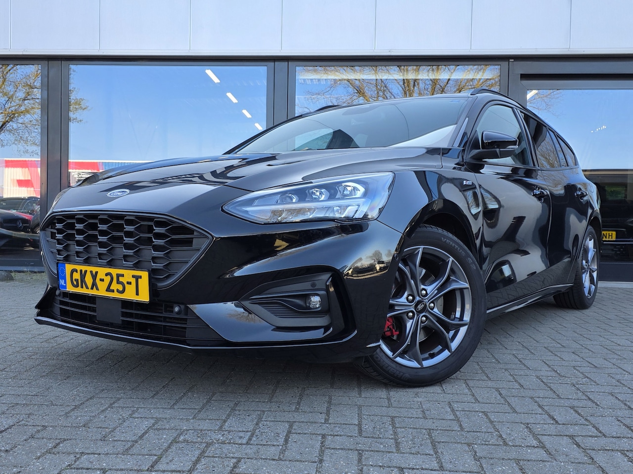 Ford Focus Wagon - 1.0 EcoBoost Hybrid ST Line X Business + DIG DASH + LED + KEYLESS + STUURVERW. - AutoWereld.nl