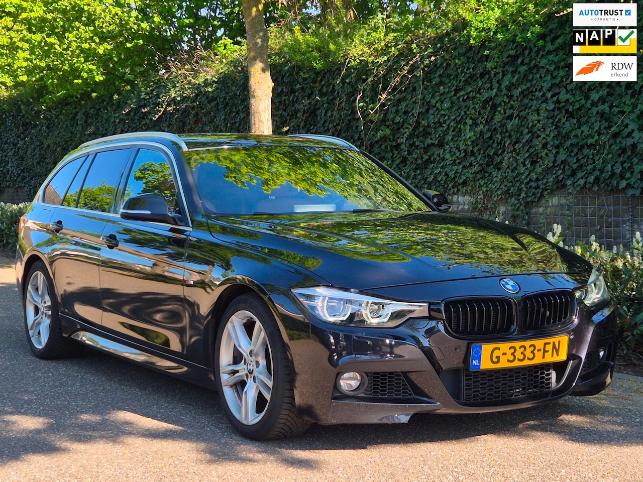 BMW 3-serie Touring - M Sport GR Navigatie Nbt EVO Virtual dash 6WB Cruise Control Getinten ramen 100% dealer on - AutoWereld.nl
