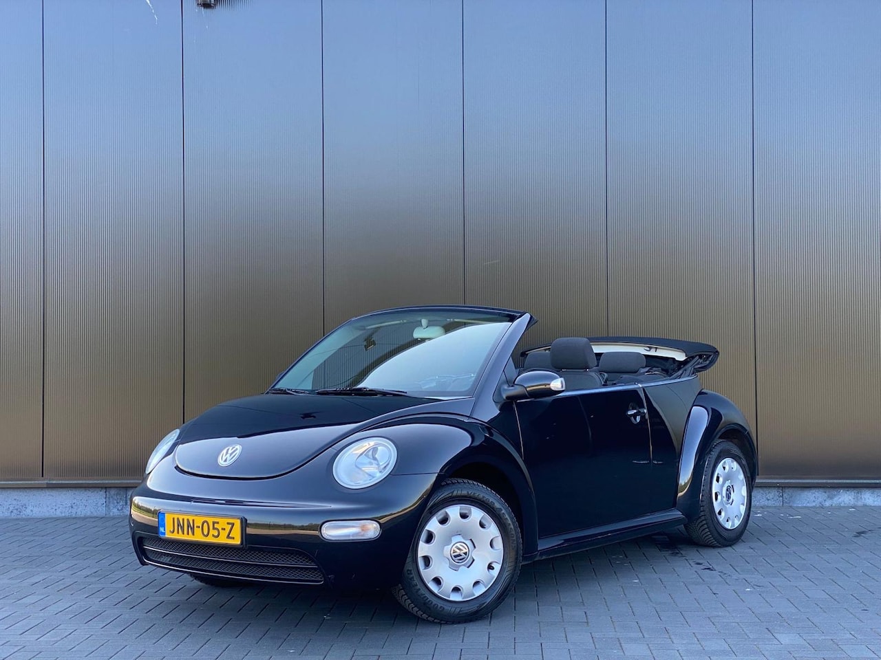 Volkswagen New Beetle Cabriolet - 1.6 - AutoWereld.nl
