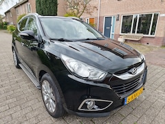 Hyundai ix35 - 1.6i GDI i-Catcher Panaromadak, Keyless, Camera, Sidesteps