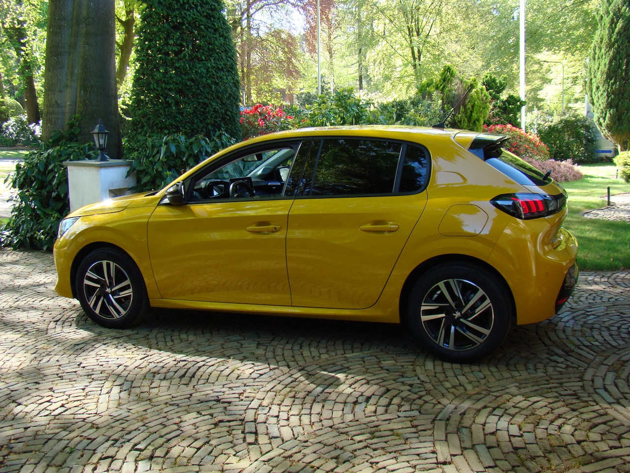 Peugeot 208 - 1.2 PureTech Allure Pack 1.2 PureTech Allure Pack - AutoWereld.nl