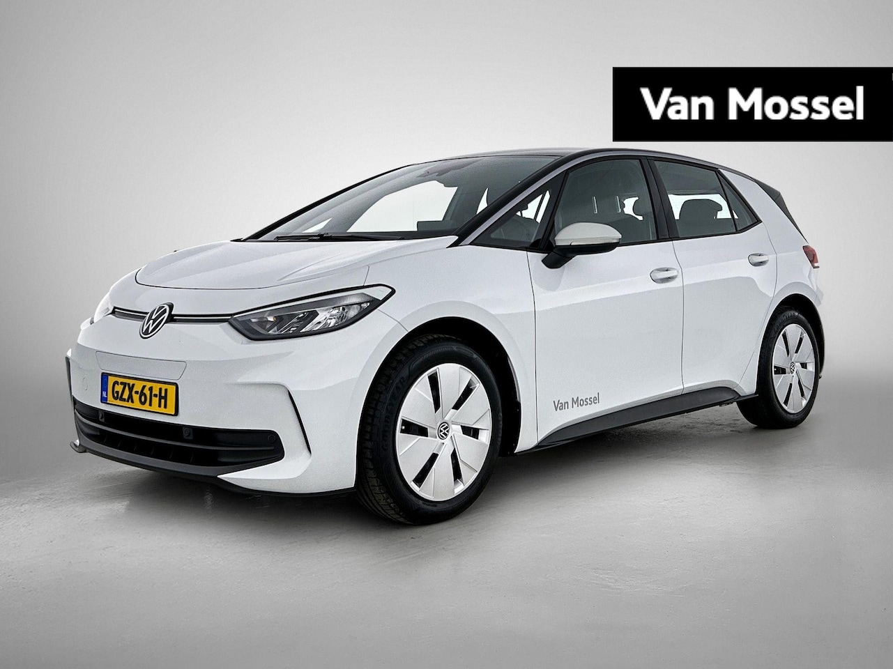 Volkswagen ID.3 - Pure Oranje Edition 52 kWh 170 PK | Automaat | Steunhaak | Navigatie | Stoelverwarming | S - AutoWereld.nl