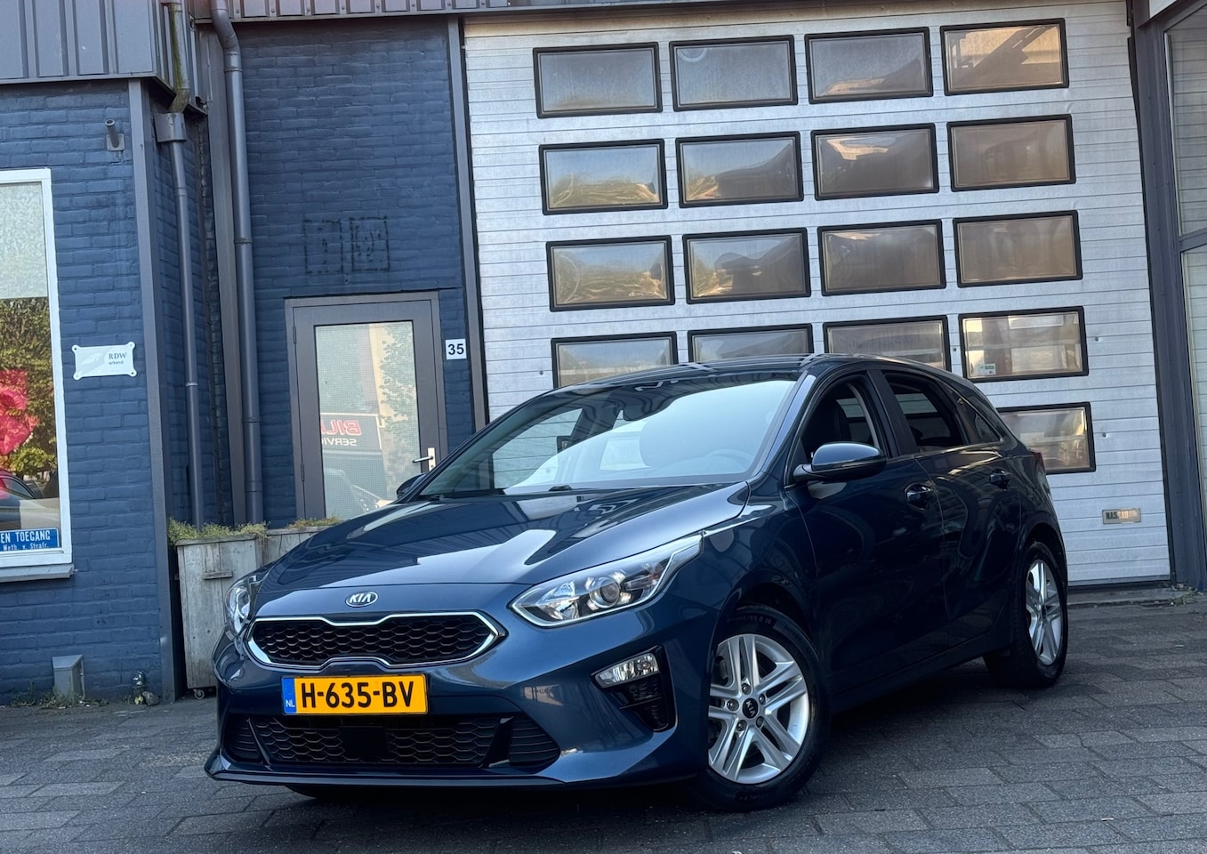 Kia Cee'd - Ceed 1.0 T-GDi DynamicPlusLine | Clima | Navi | Camera | Keyless - AutoWereld.nl