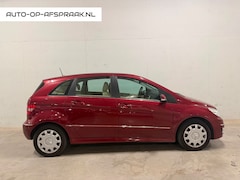 Mercedes-Benz B-klasse - 180 Automaat Cruise C. Trekhaak Airco