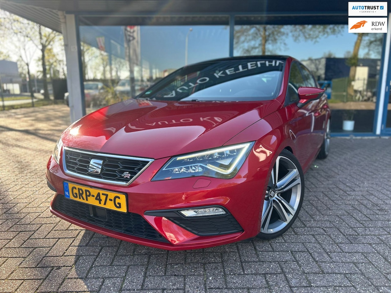 SEAT Leon - 1.8 TSI FR Connect|Camera|Alcantara|Pano|Full-Link