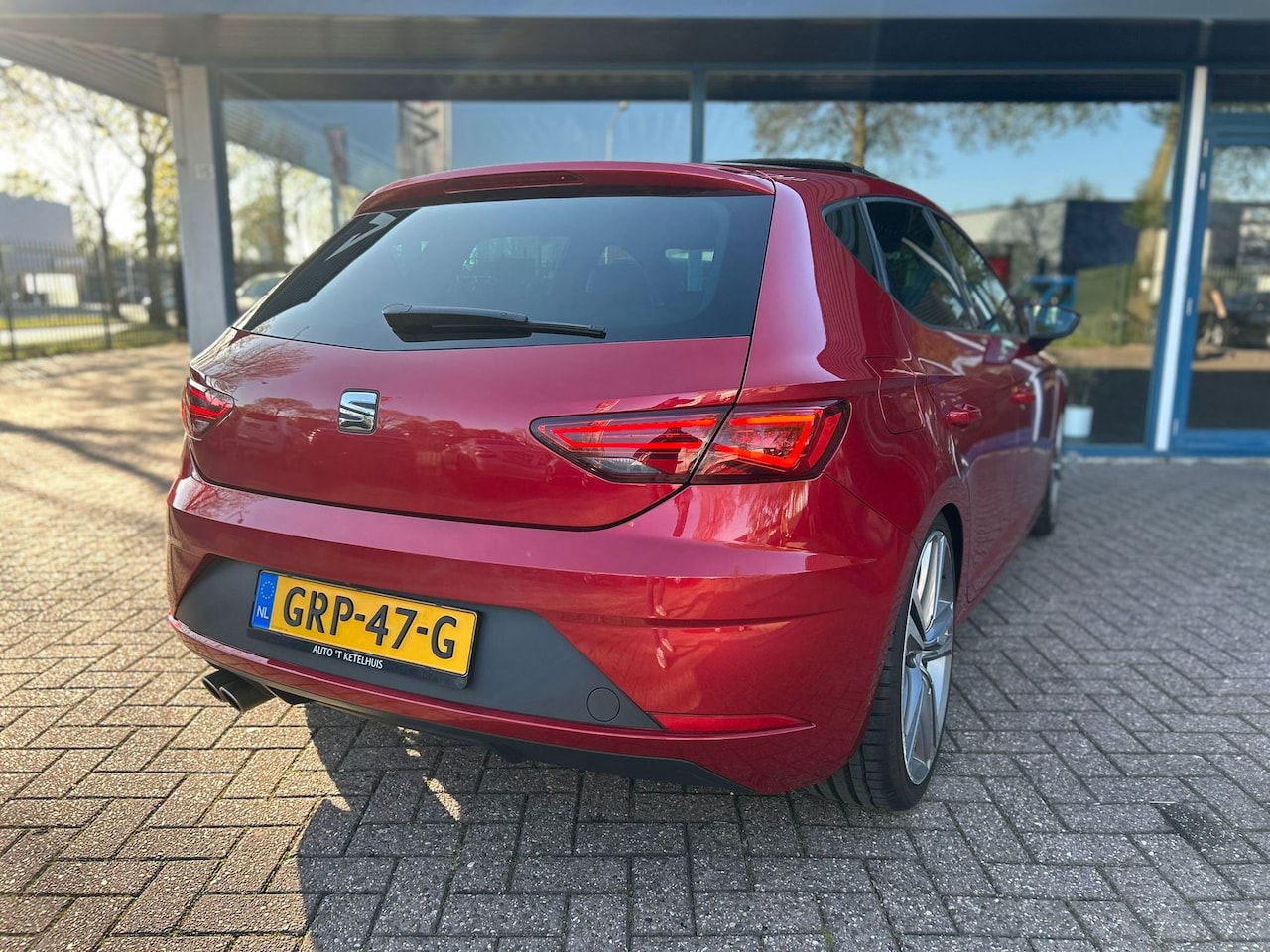 SEAT Leon - 1.8 TSI FR Connect|Camera|Alcantara|Pano|Full-Link
