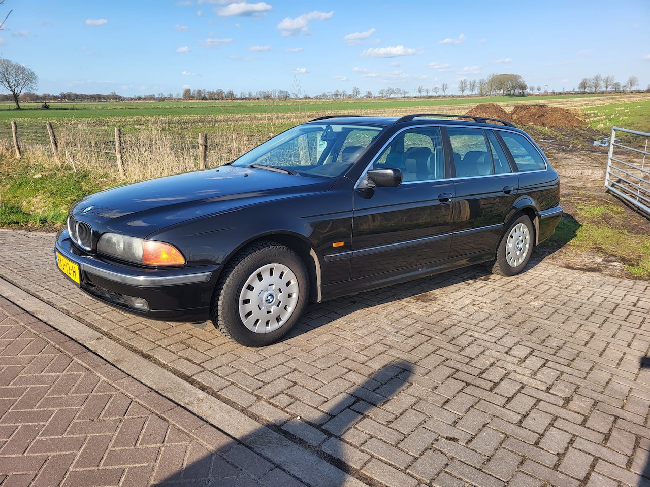 BMW 5-serie Touring - 520i Nieuwe APK tot 31 mei 2027 - AutoWereld.nl