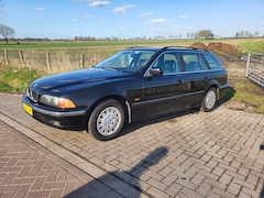 BMW 5-serie Touring - 520i Nieuwe APK tot 31 mei 2027