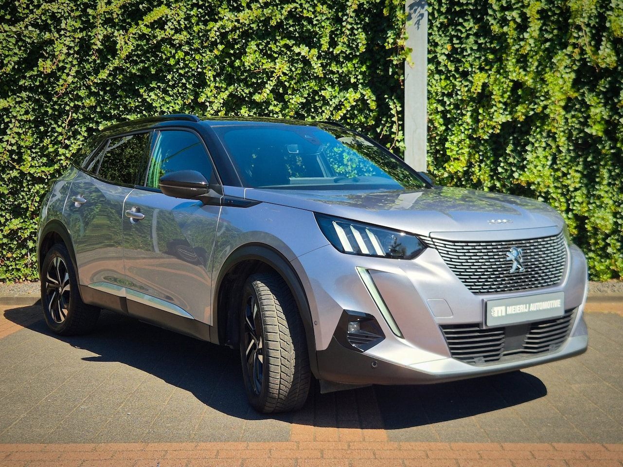 Peugeot e-2008 - EV GT 50 kWh 3-fase | ACC | Camera | Stoel- & Stuurverwarming - AutoWereld.nl