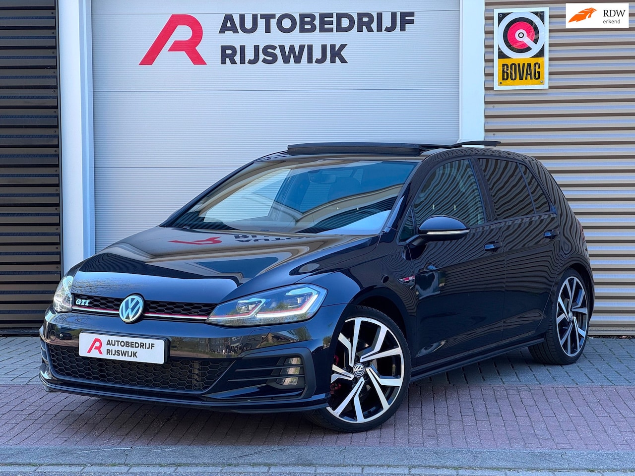 Volkswagen Golf - 2.0 TSI GTI Performance Pano/Keyless/ACC - AutoWereld.nl
