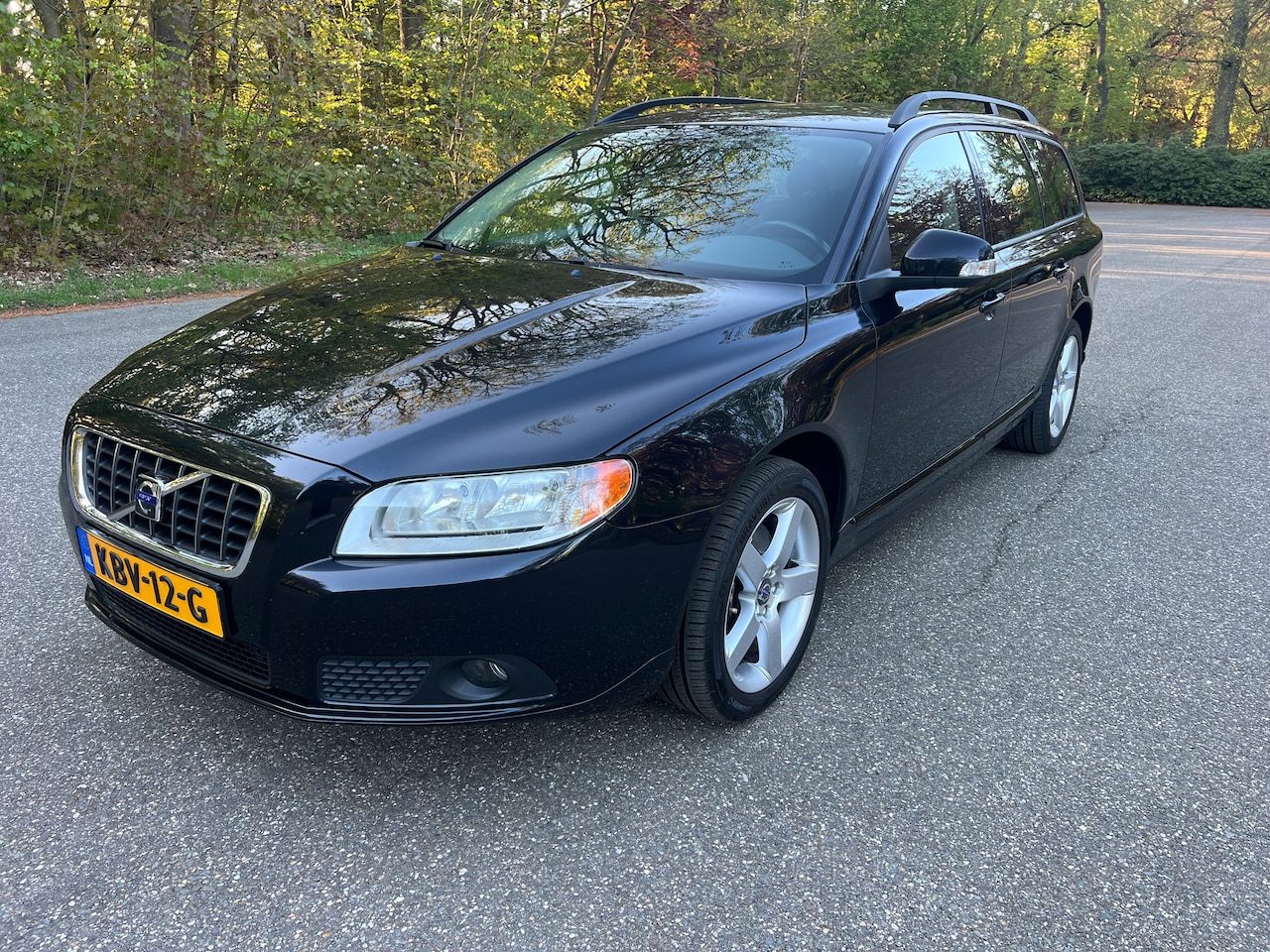 Volvo V70 - 2.5T Summum 200PK Automaat Navi Leder PDC Clima Cruise - AutoWereld.nl