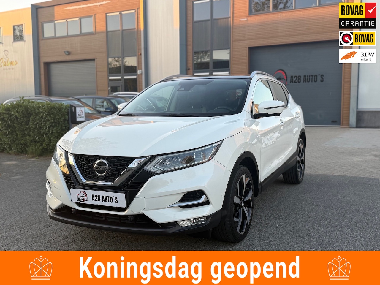 Nissan Qashqai - 1.2 Tekna + | Automaat | Nieuwe APK bij afleveren | NAP | Camera | Pano - AutoWereld.nl