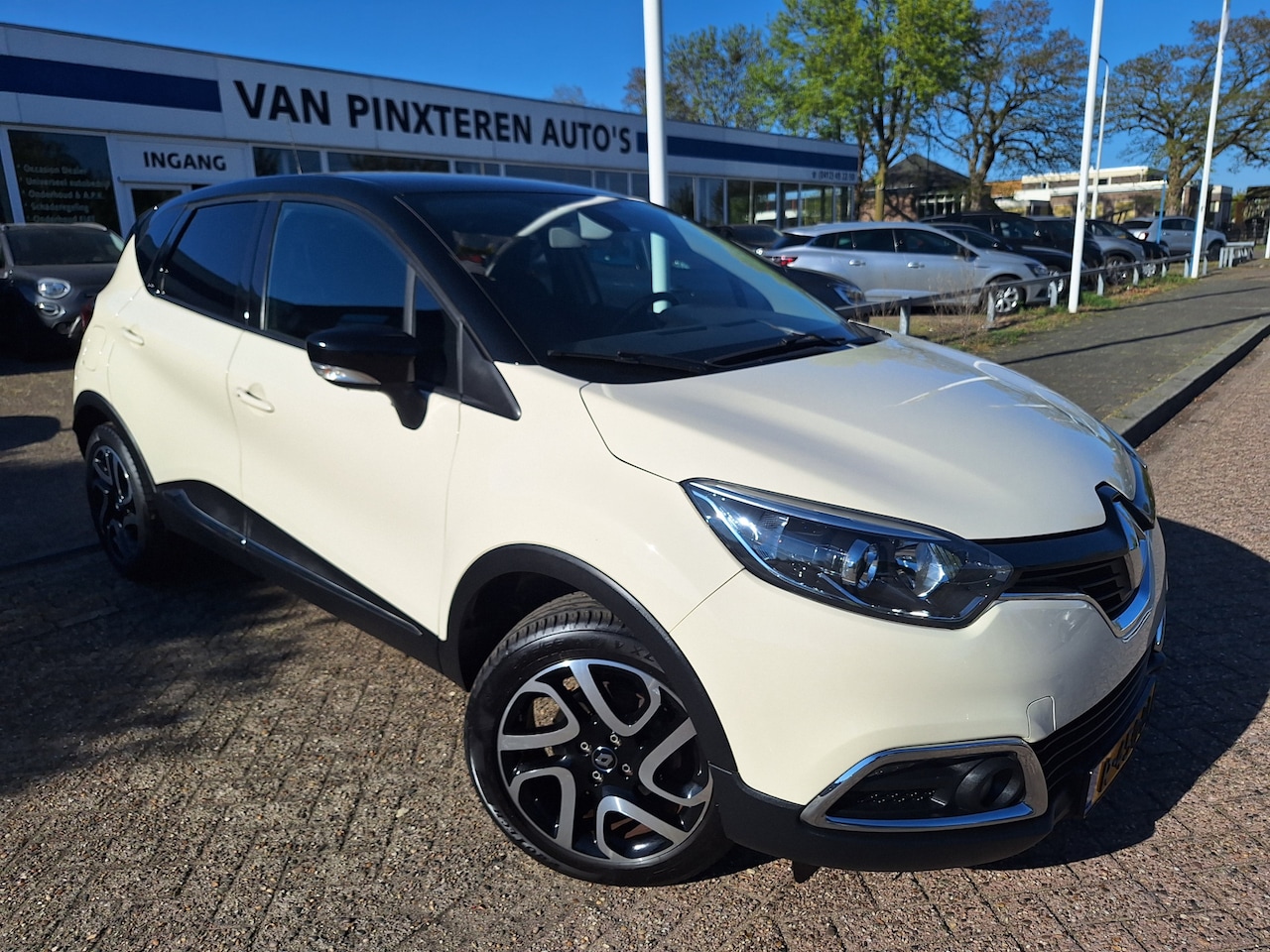 Renault Captur - 1.2 TCe Intens TREKHAAK - AutoWereld.nl