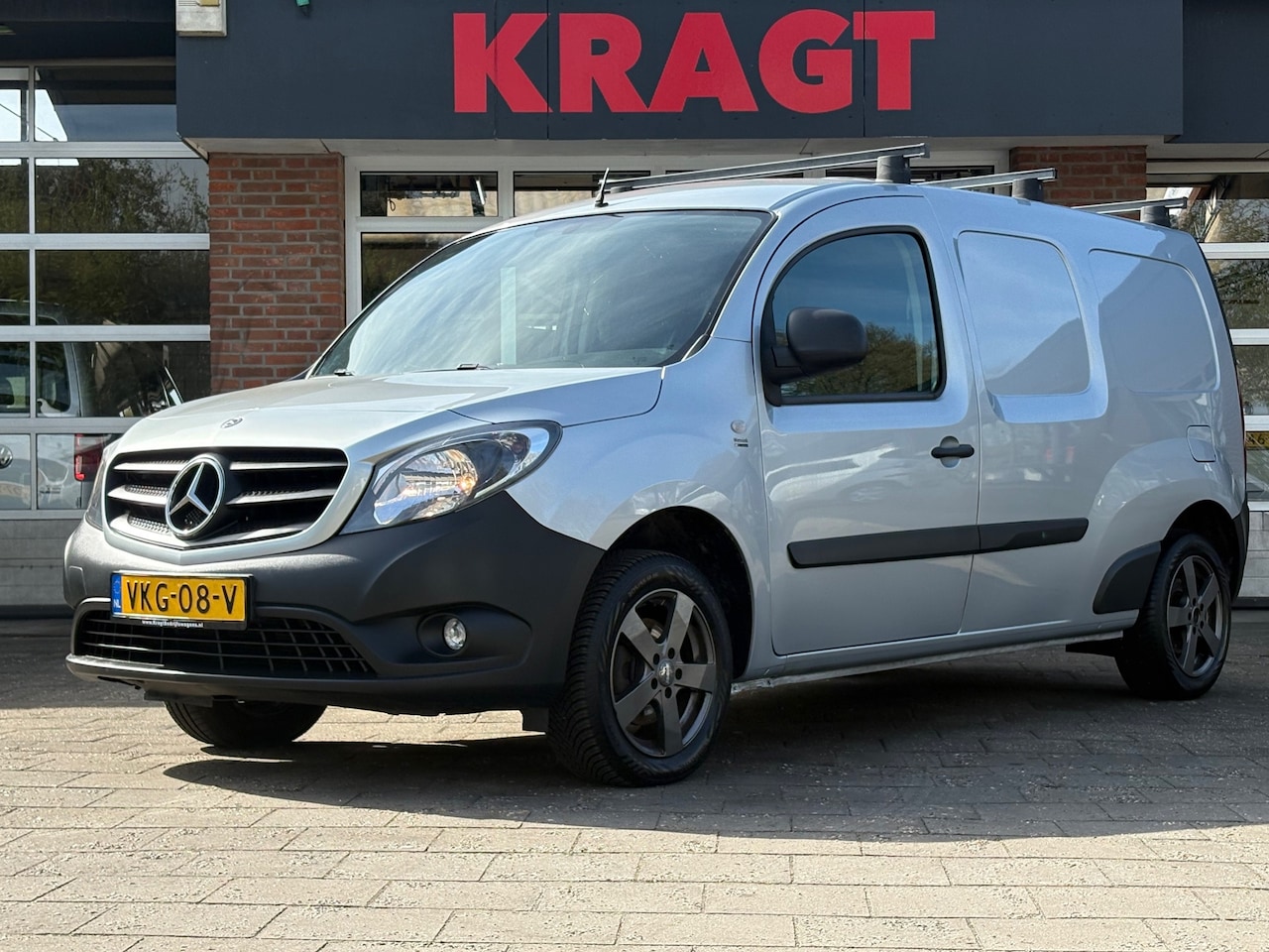 Mercedes-Benz Citan - 109 CDI Extra Lang - AIRCO - Trekhaak - EURO 6 - drie zitplaatsen -schuifdeur - lichtmetal - AutoWereld.nl