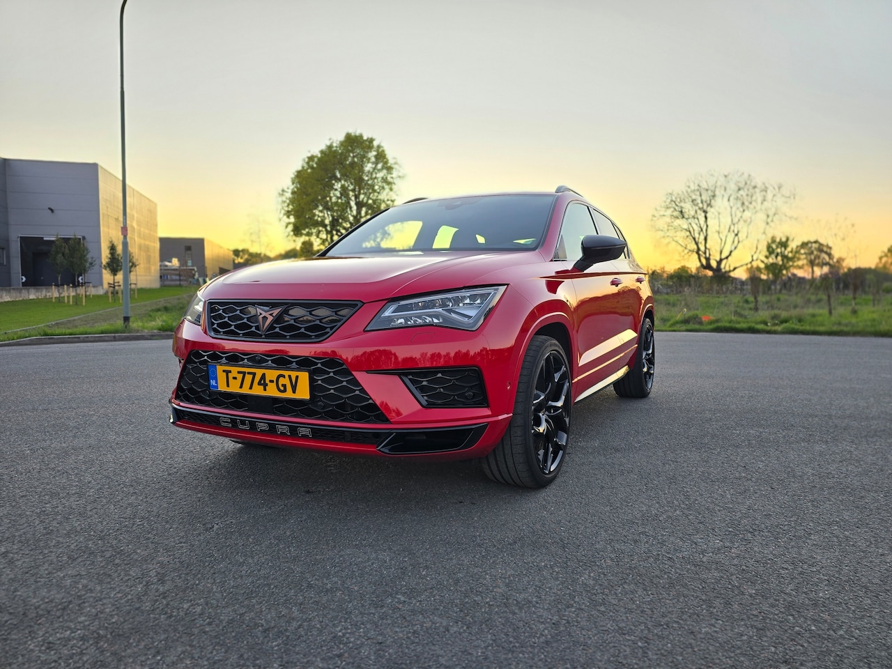 CUPRA Ateca - 2.0 TSI 4DRIVE CUPRA Ateca 2.0 TSI 4DRIVE 380PK DSG | BREMBO | PANO | BEATS | VZ5 20” | PERFORMANCE UPGRA - AutoWereld.nl