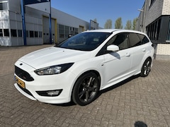Ford Focus Wagon - 1.5 ST-Line 182PK 18INCH SPORTST KEY-LESS