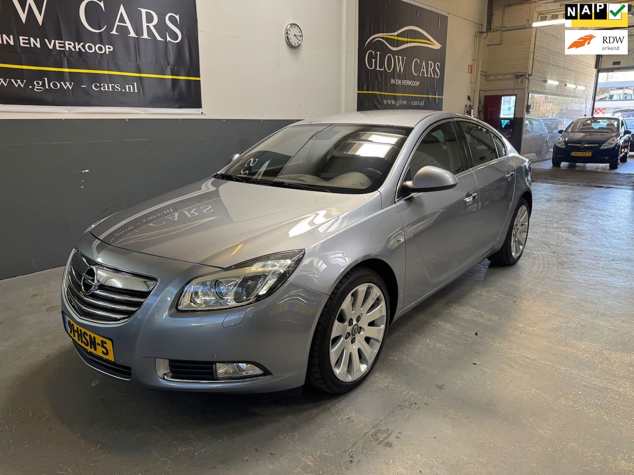 Opel Insignia - 2.8 T Executive 4x4 2.8 T Executive 4x4 - AutoWereld.nl
