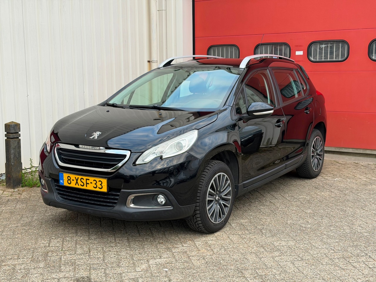 Peugeot 2008 - 1.2 PureTech Active Zwart Navi Pano NAP - AutoWereld.nl