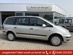 Volkswagen Sharan - 2.0 Trendline, 7 persoons, climatronic, cruisecontrol, trekhaak, isofix