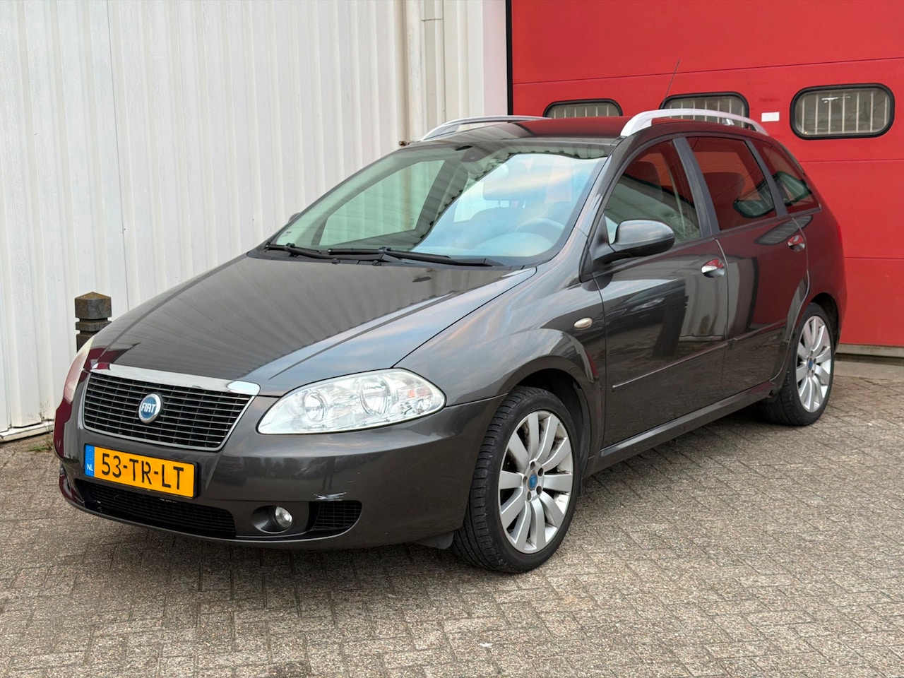 Fiat Croma - 2.2-16V Corporate Premium Automaat NAP - AutoWereld.nl