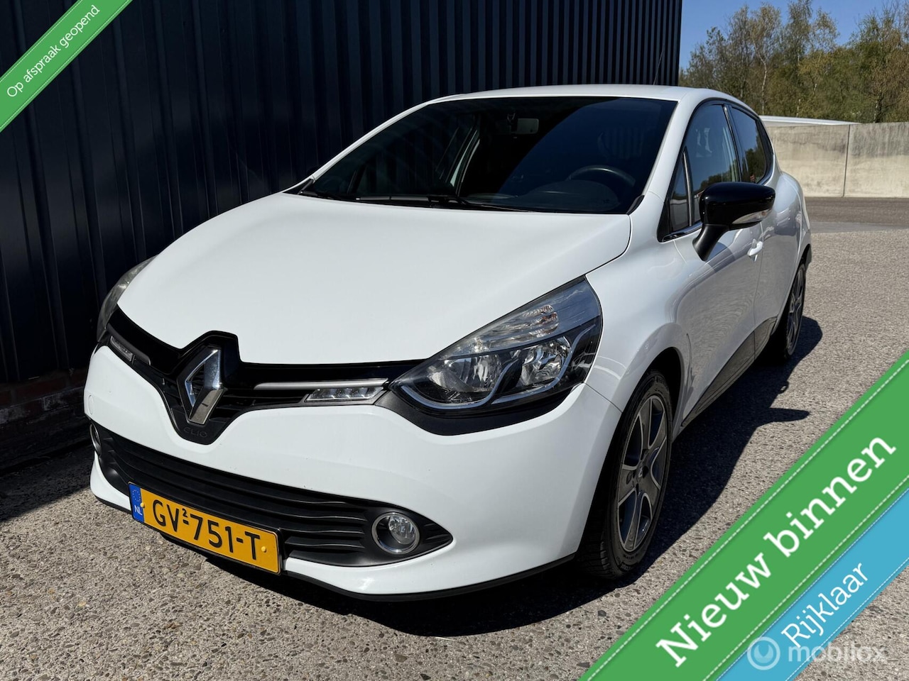 Renault Clio - 0.9 TCe ECO Night&Day NAP/NAVI/AIRCO/NWE APK - AutoWereld.nl