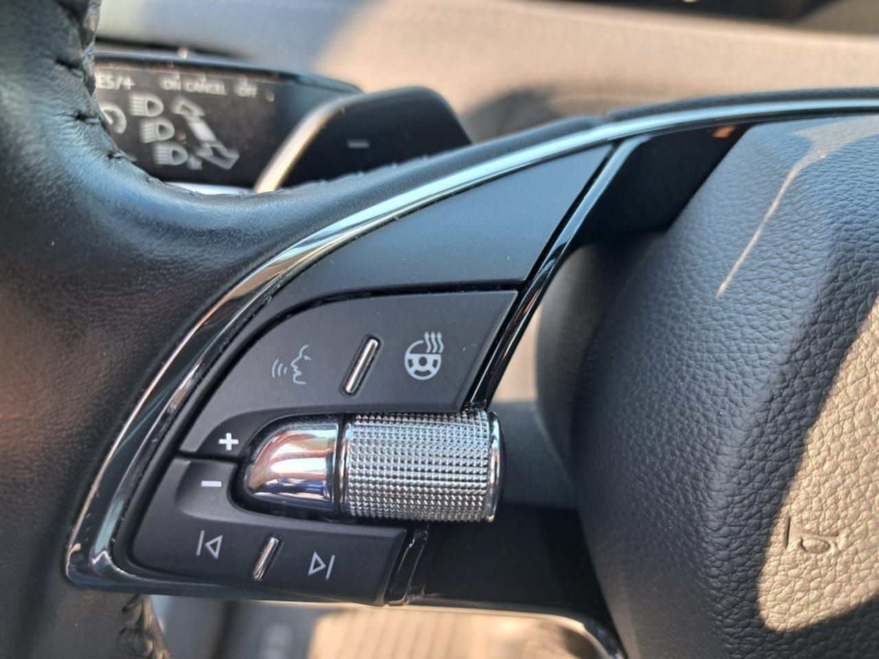 Skoda Enyaq - iV 60 180 Pk Business Edition + Warmtepomp, 1/2 Leder, stuurverw. - AutoWereld.nl