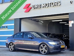 BMW 3-serie - 3-serie 320i Dynamic Executive