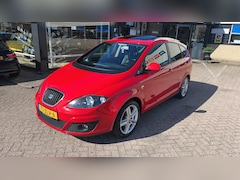 SEAT Altea XL - 1.2 TSI Ecomotive Businessline COPA Panoramadak, lederen bekleding, trekhaak, dakrails, na