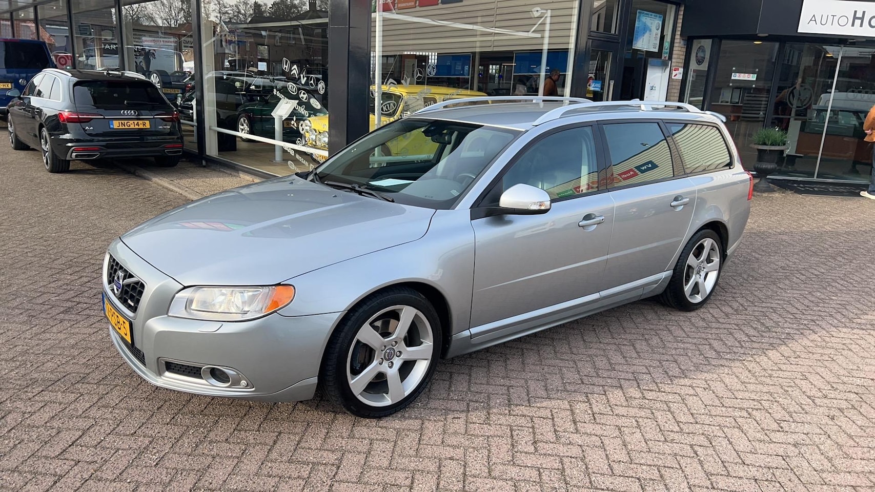 Volvo V70 - 2.0T R-Edition 2.0T R-Edition - AutoWereld.nl