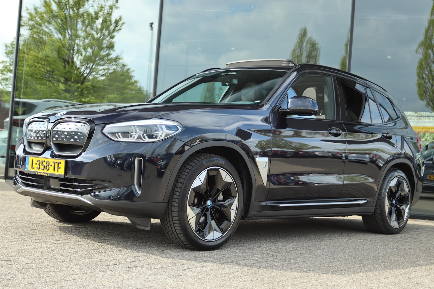 BMW iX3 - HIGH EXECUTIVE 80KWH SHADOWLINE SOH 99,7% | PANO | TREKHAAK | HUD | LEDER | HARMAN/KARDON - AutoWereld.nl