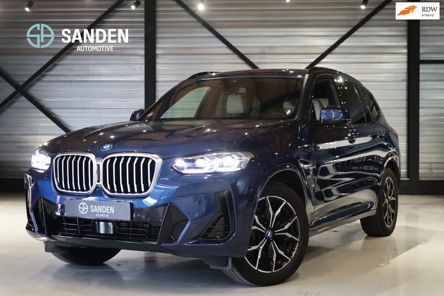 BMW X3 - XDrive30e High Executive M sport|Automaat|LED|Leder|Navi|Head Up|Trekhaak|Camera|Stoel+Stu - AutoWereld.nl