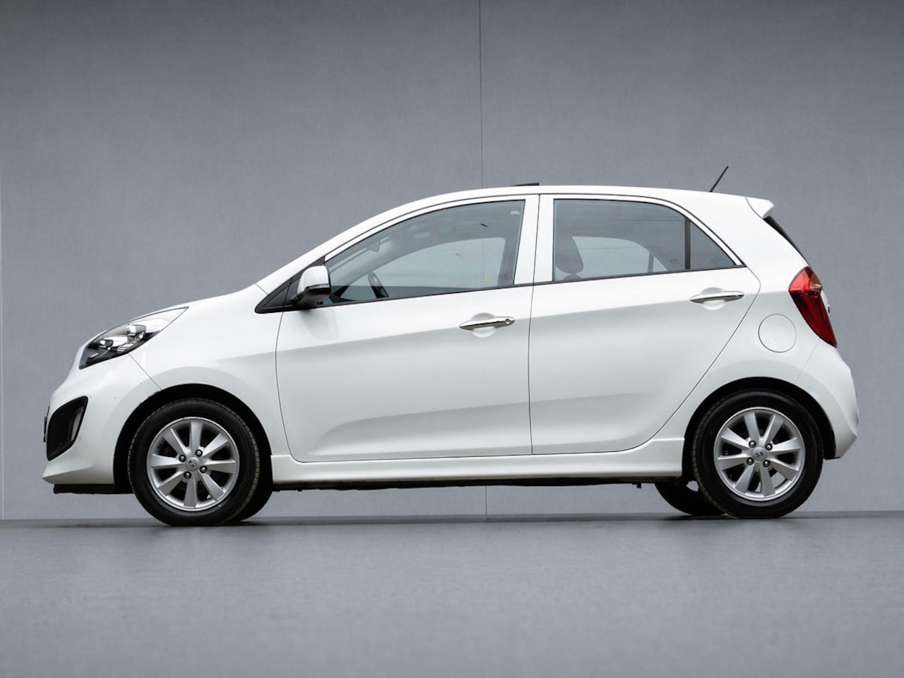 Kia Picanto - 1.2 CVVT ISG Super Pack Sport (SCHUIFDAK,APPLE CARPLAY,GROOT NAVI,CLIMATE,AIRCO,BLUETOOTH, - AutoWereld.nl