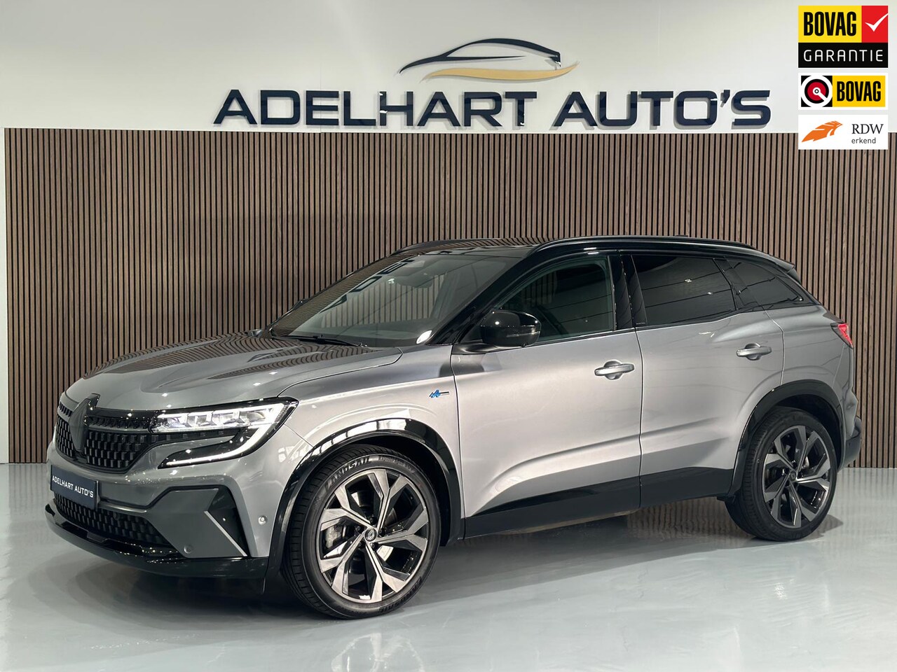 Renault Austral - 1.2 E-Tech full hybrid 200 techno esprit Alpine 4 Control / Panorama dak Full option - AutoWereld.nl