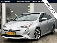 Toyota Prius - 1.8 Business Plus | Navigatie | Stoelverwarming | Achteruitrijcamera | Cruise control adap