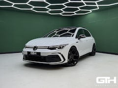 Volkswagen Golf - 1.5 eTSI R-Line H/K | IQ | Keyless | Pano