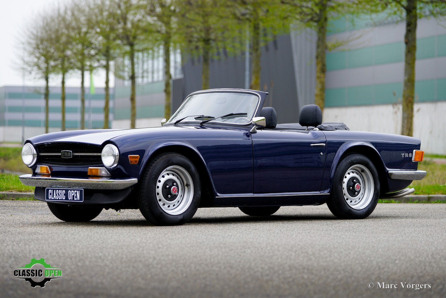 Triumph TR6 - Soft Top Overdrive - AutoWereld.nl