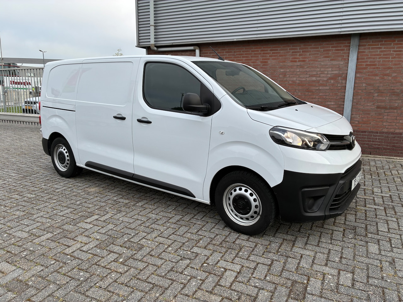 Toyota ProAce Worker - 1.5 D-4D Live - AutoWereld.nl