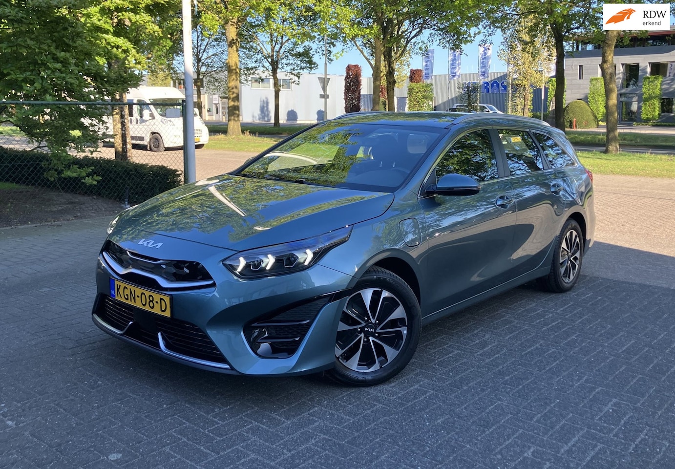 Kia Cee'd Sportswagon - Ceed 1.6 GDI PHEV DynamicPlusLine Plug in Carplay Navi Lm Camera - AutoWereld.nl
