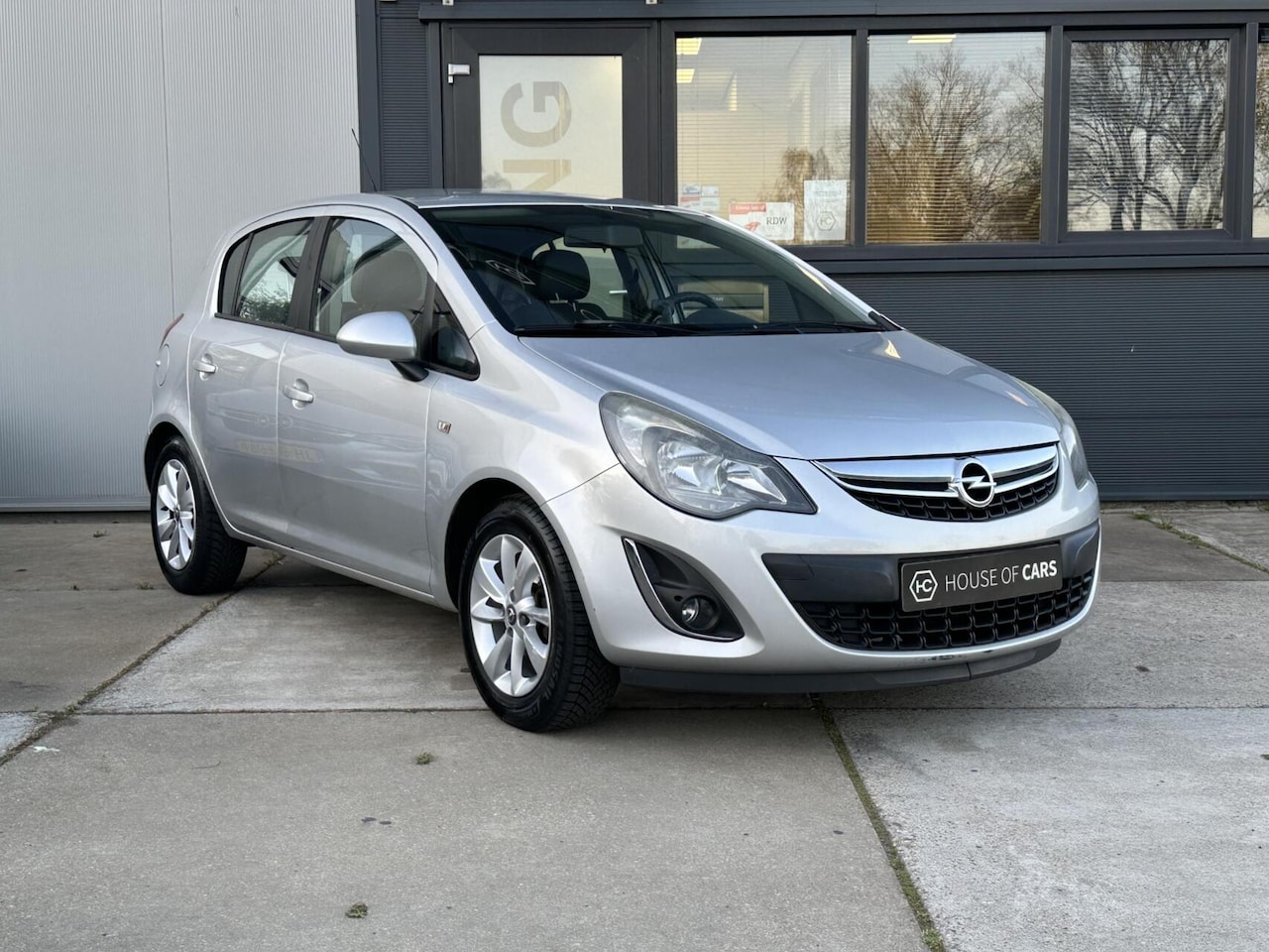 Opel Corsa - 1.2 16V BlitZ 5-Deurs Airco Cruise Lichtmetaal - AutoWereld.nl